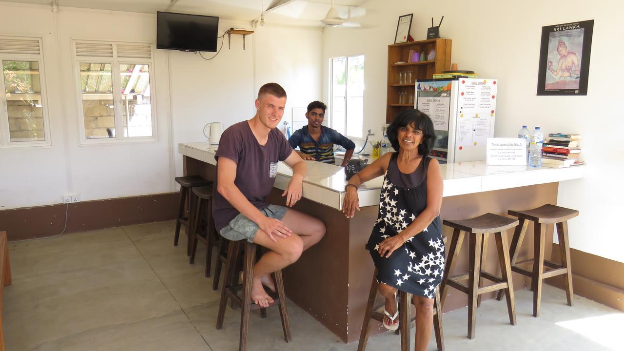 The Long Hostel Arugam Bay Buitenkant foto
